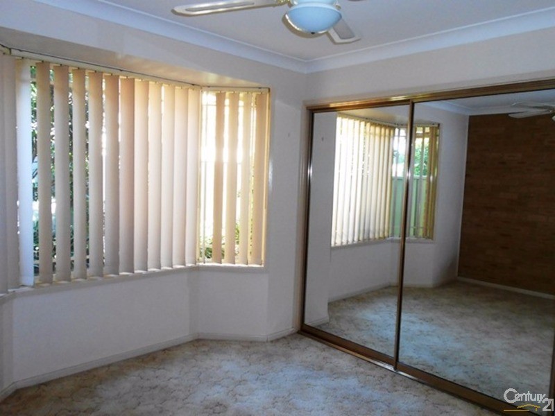 2/55 Berringar Road, Valentine NSW 2280