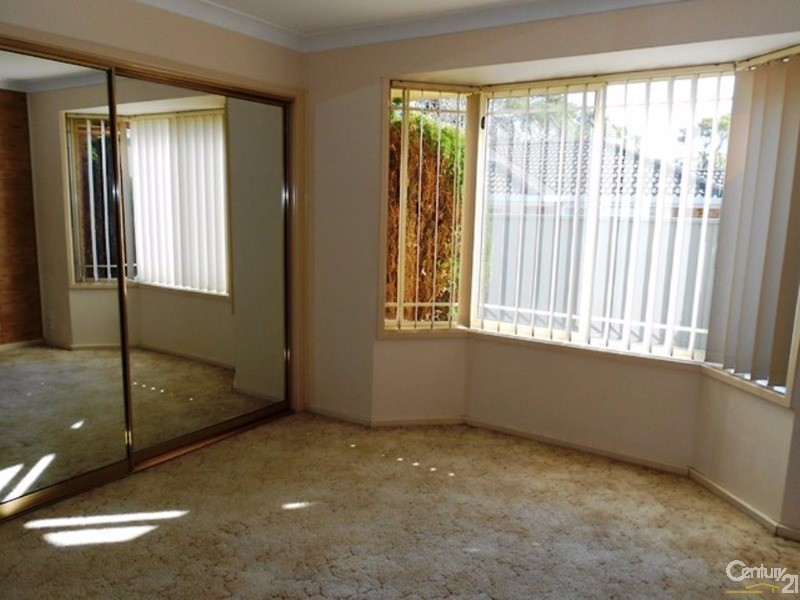 2/55 Berringar Road, Valentine NSW 2280