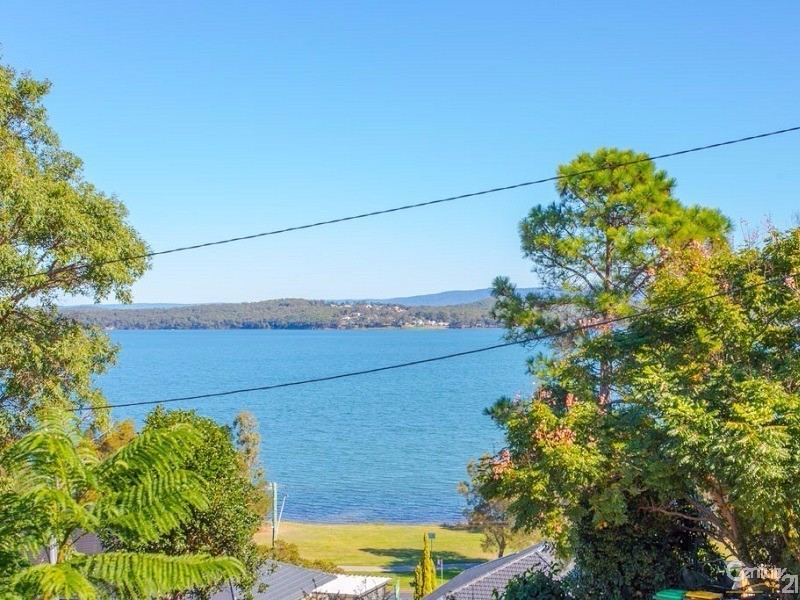 36 Beryl Street, Warners Bay NSW 2282