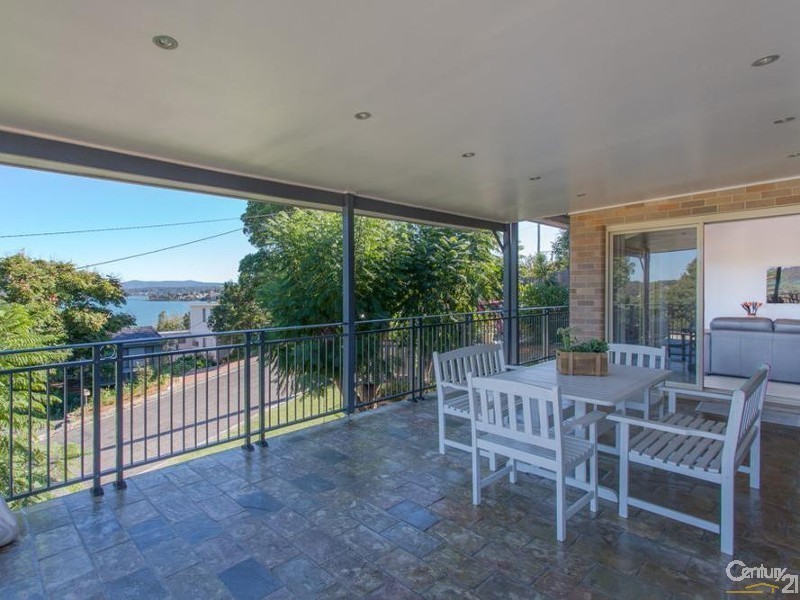 36 Beryl Street, Warners Bay NSW 2282