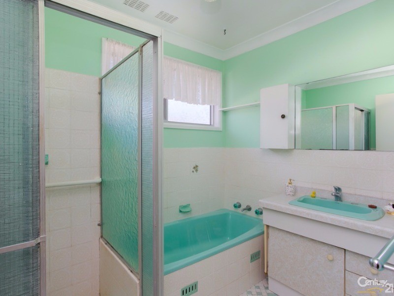 67 Old Belmont Road, Belmont North NSW 2280