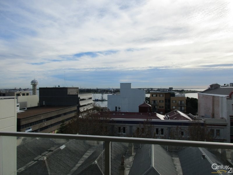 202/21 Newcomen Street, Newcastle East NSW 2300