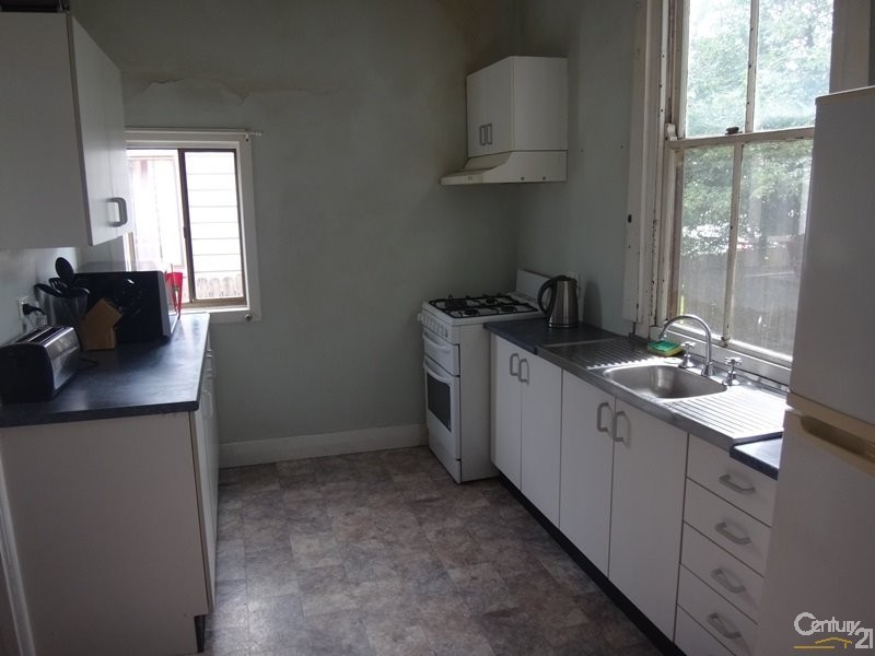 18 Southon Street, Mayfield NSW 2304