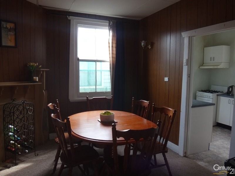 18 Southon Street, Mayfield NSW 2304