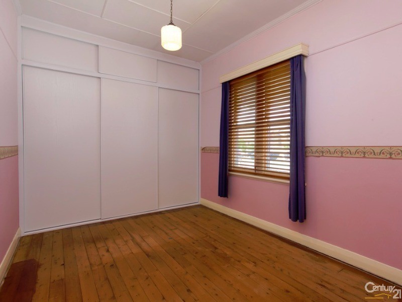 6 Denison Street, Mayfield NSW 2304