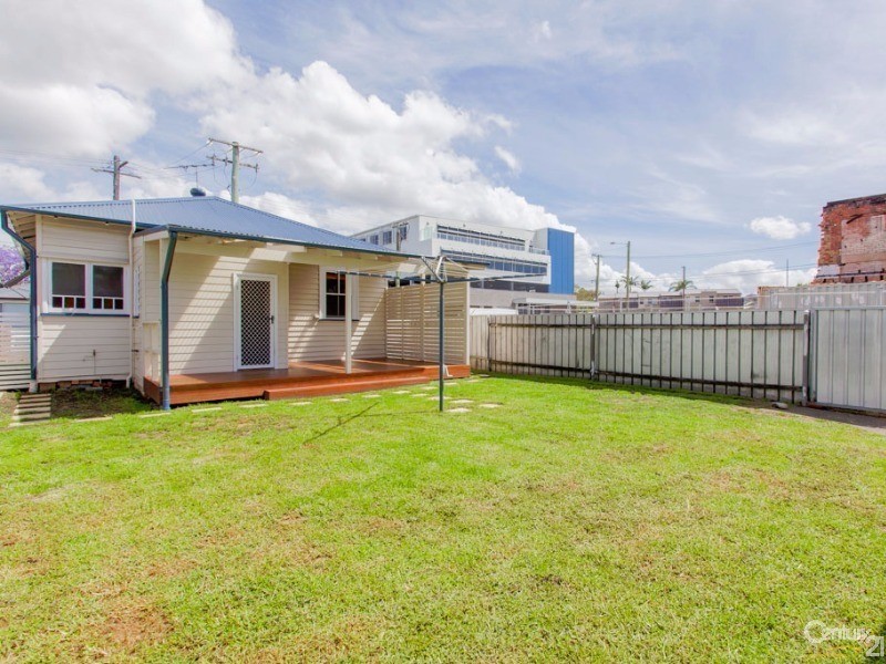 6 Denison Street, Mayfield NSW 2304