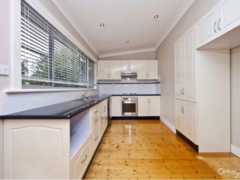 10 Albert Street, Mayfield NSW 2304