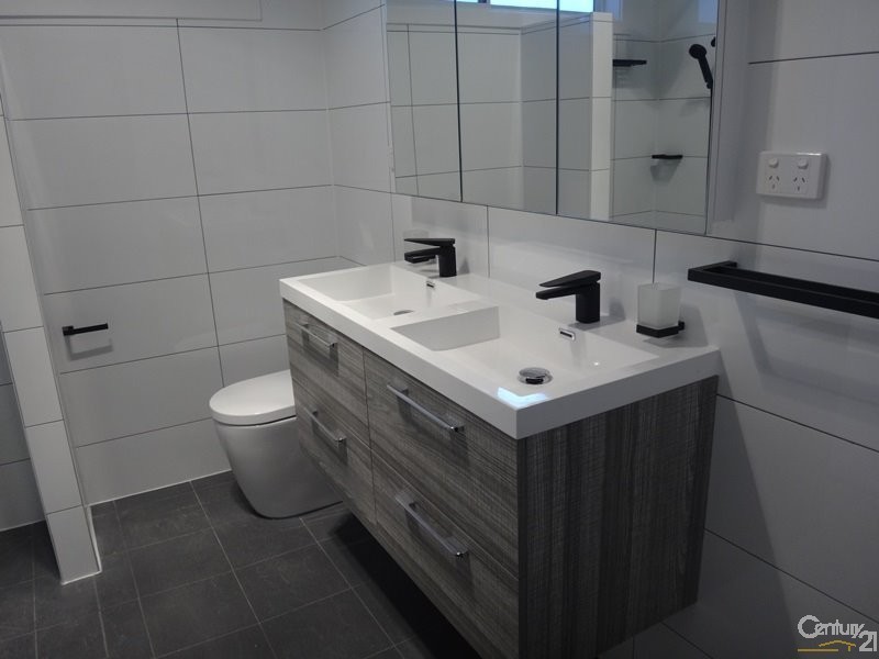 160 Northcott Drive, Kotara NSW 2289