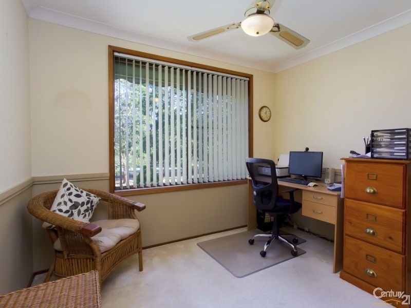 77 Ian Street, Eleebana NSW 2282