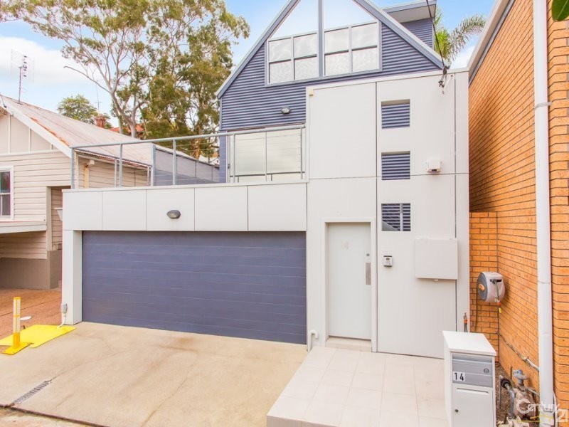 14 Carlton Street, Newcastle NSW 2300