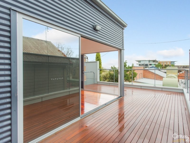 14 Carlton Street, Newcastle NSW 2300