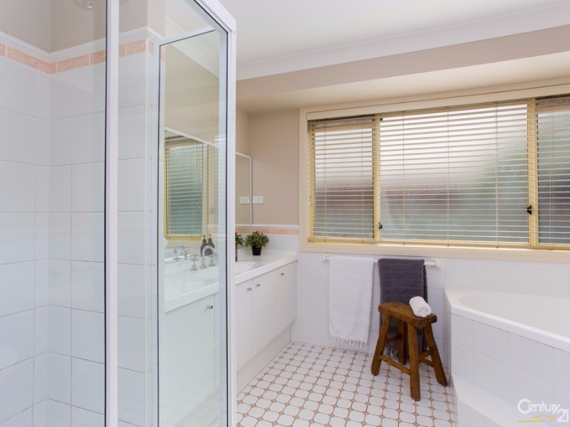 14 Equidae Close, Eleebana NSW 2282