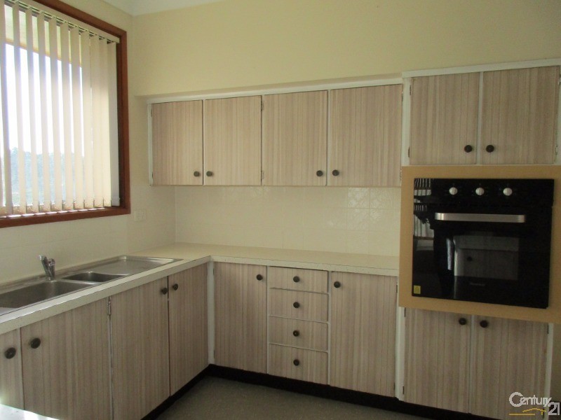 65 Cherry Road, Eleebana NSW 2282