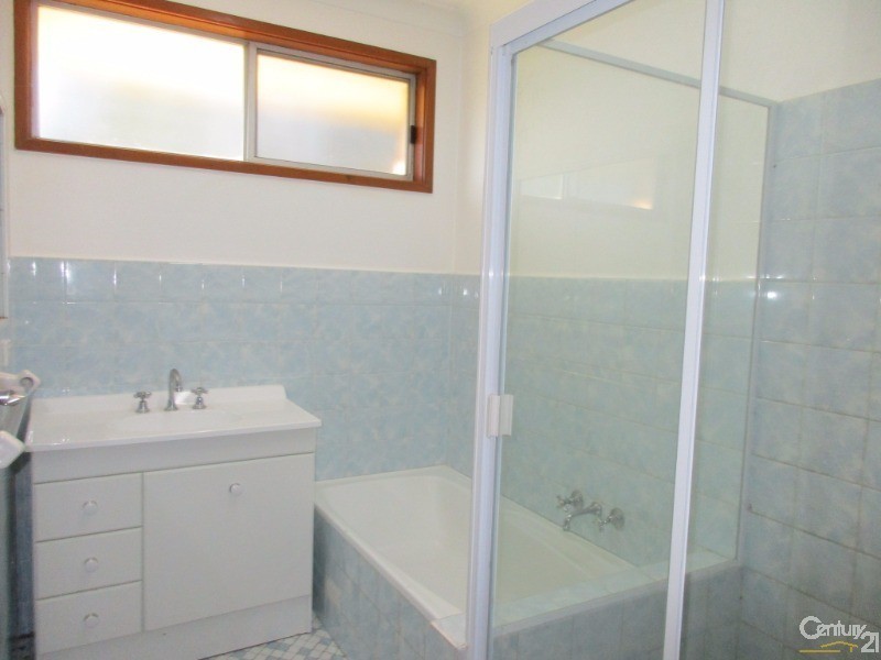 65 Cherry Road, Eleebana NSW 2282