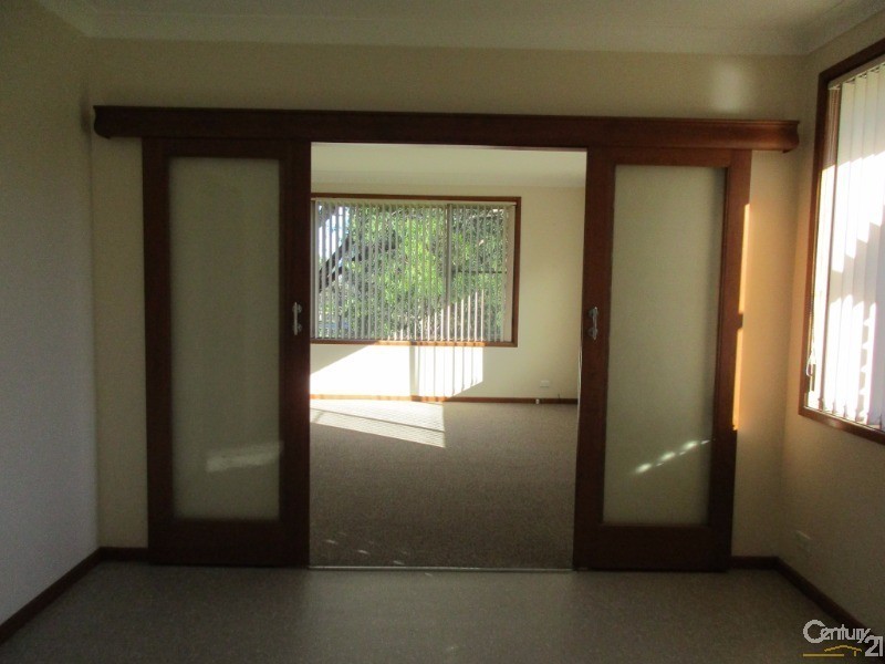 65 Cherry Road, Eleebana NSW 2282