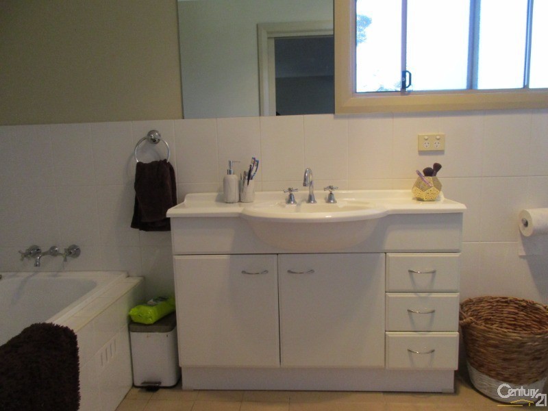 4/28 Calverton Crescent, Belmont North NSW 2280