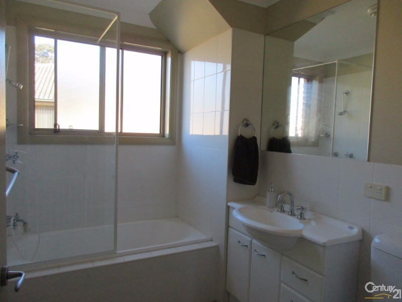 4/28 Calverton Crescent, Belmont North NSW 2280