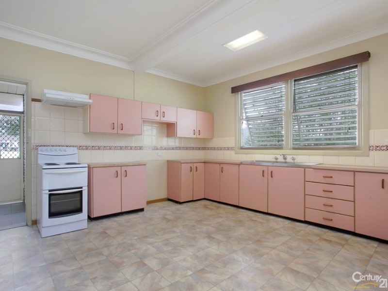 13 Dunkley Parade, Mount Hutton NSW 2290