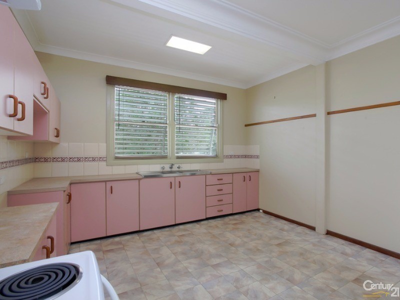 13 Dunkley Parade, Mount Hutton NSW 2290