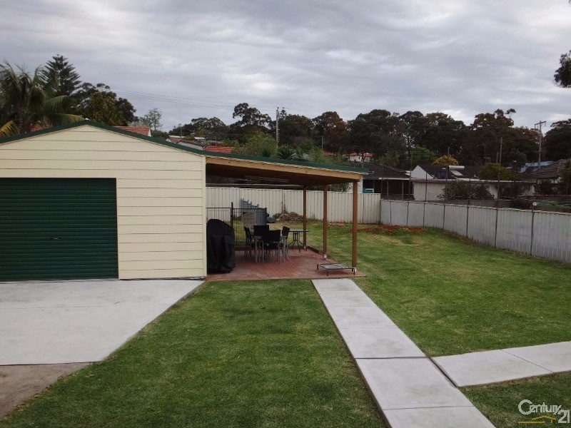 8 Inglis Street, Kotara NSW 2289