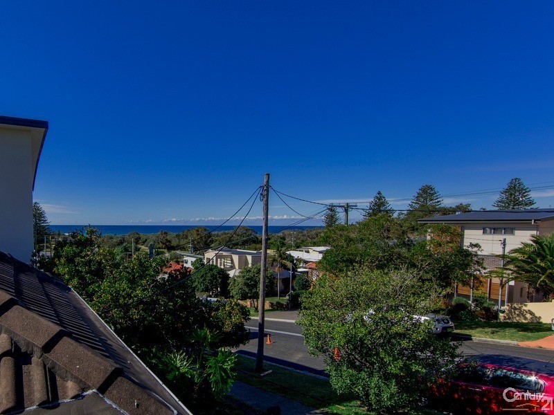 29 Beach Road, Redhead NSW 2290
