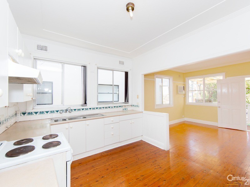 29 Beach Road, Redhead NSW 2290