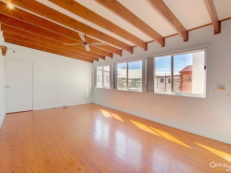 29 Beach Road, Redhead NSW 2290