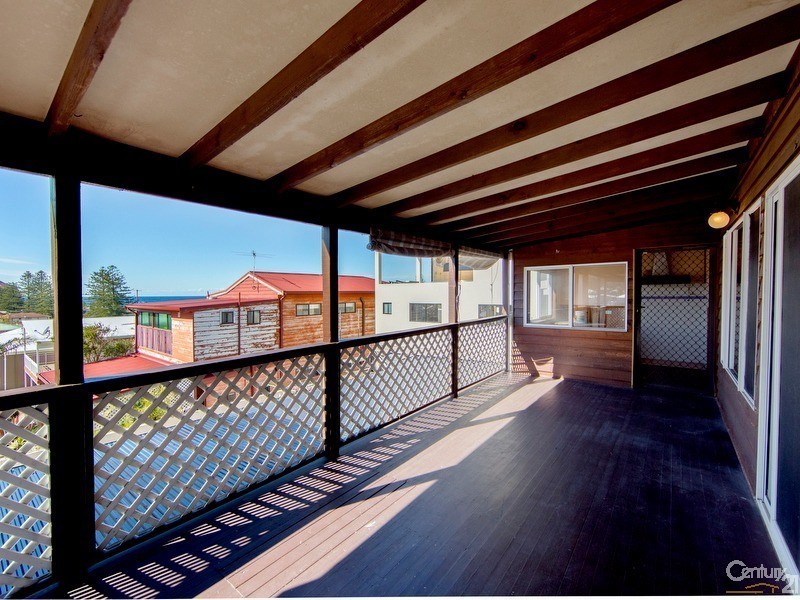 29 Beach Road, Redhead NSW 2290