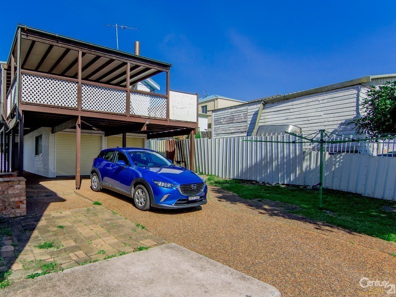 29 Beach Road, Redhead NSW 2290