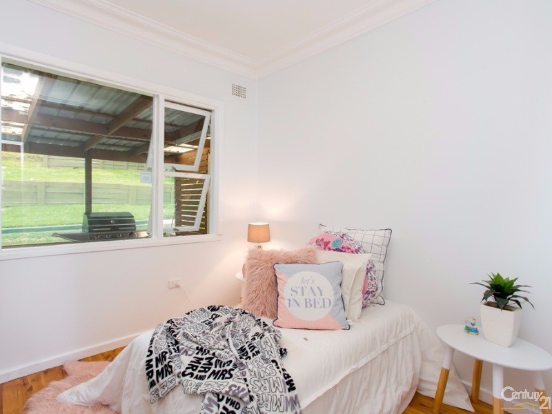33 Coronation Street, Warners Bay NSW 2282