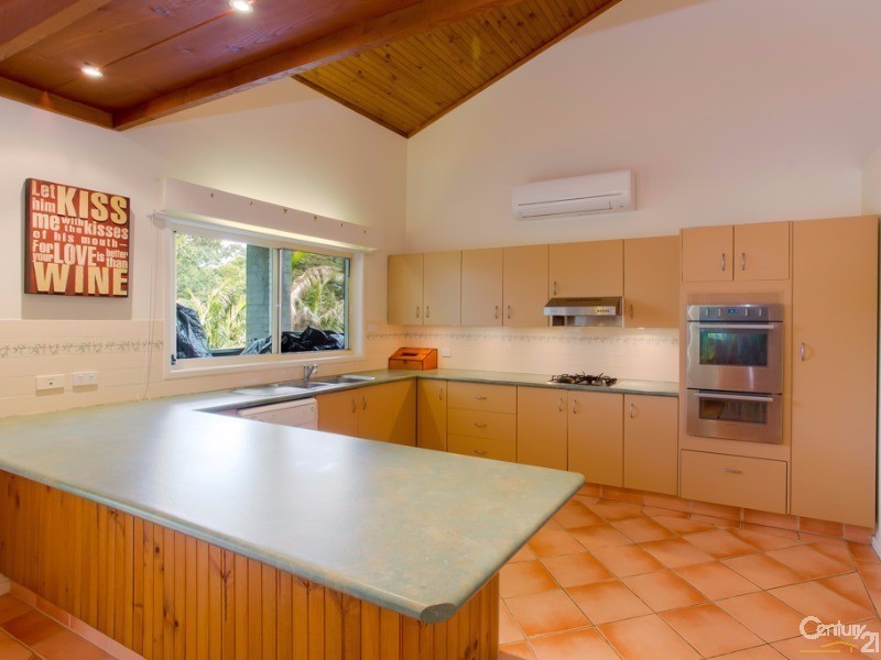 25 Robertson Road, Valentine NSW 2280