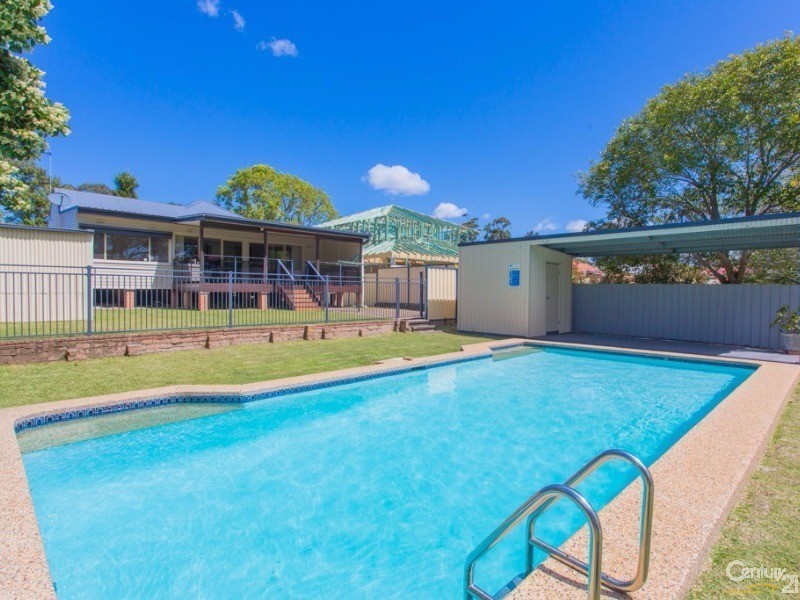 82 Rae Crescent, Kotara NSW 2289