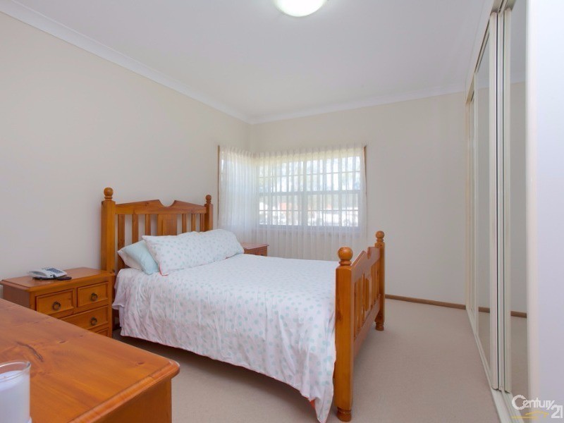 82 Rae Crescent, Kotara NSW 2289