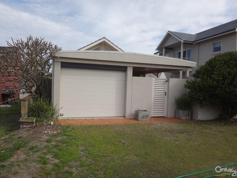 2 Mallawa Street, Blacksmiths NSW 2281