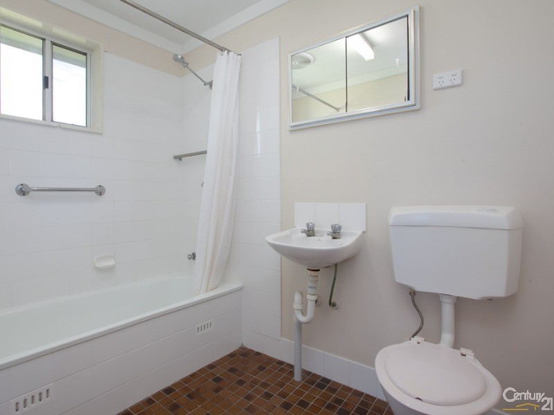 14 Redwood Crescent, Gateshead NSW 2290