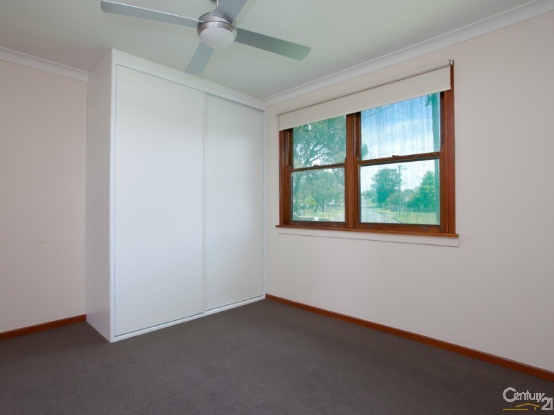 14 Redwood Crescent, Gateshead NSW 2290