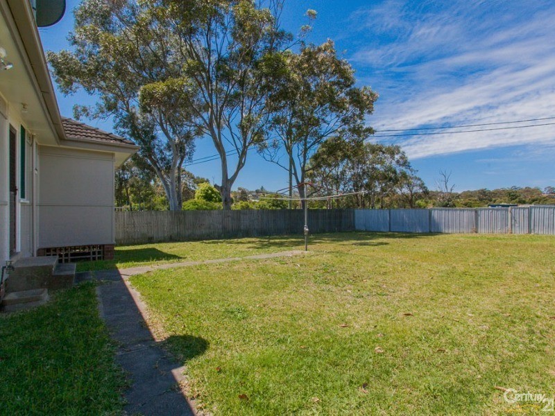 14 Redwood Crescent, Gateshead NSW 2290