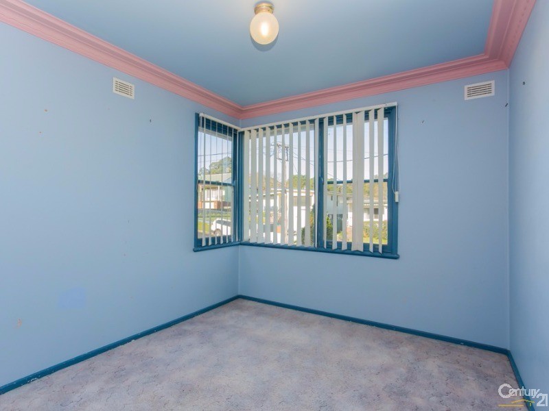 24 Clarence Street, Glendale NSW 2285