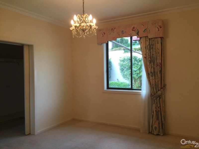 32 Roslyn Avenue, Charlestown NSW 2290