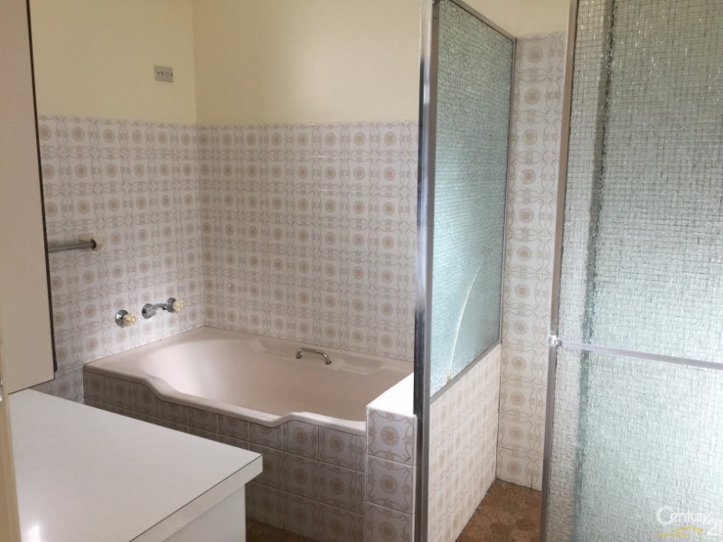 32 Roslyn Avenue, Charlestown NSW 2290