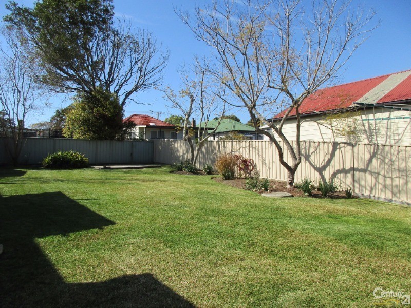 20 Oxford Street, Gateshead NSW 2290