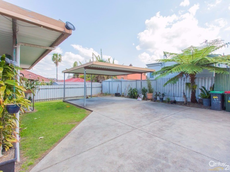 4 Section Street, Mayfield NSW 2304