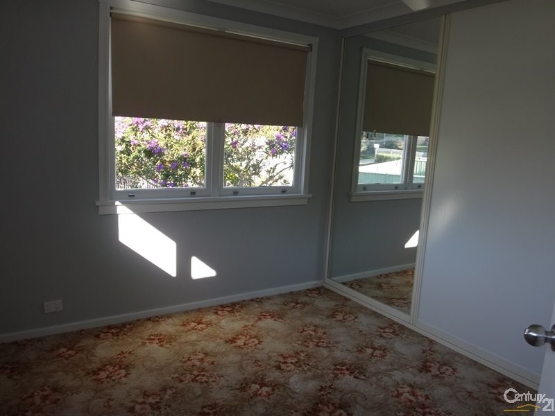 5 Pine Place, Gateshead NSW 2290