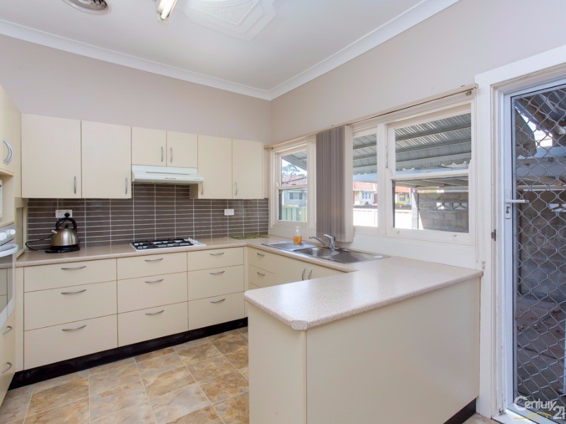 2 Queens Road, New Lambton NSW 2305