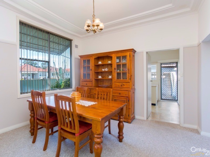 2 Queens Road, New Lambton NSW 2305