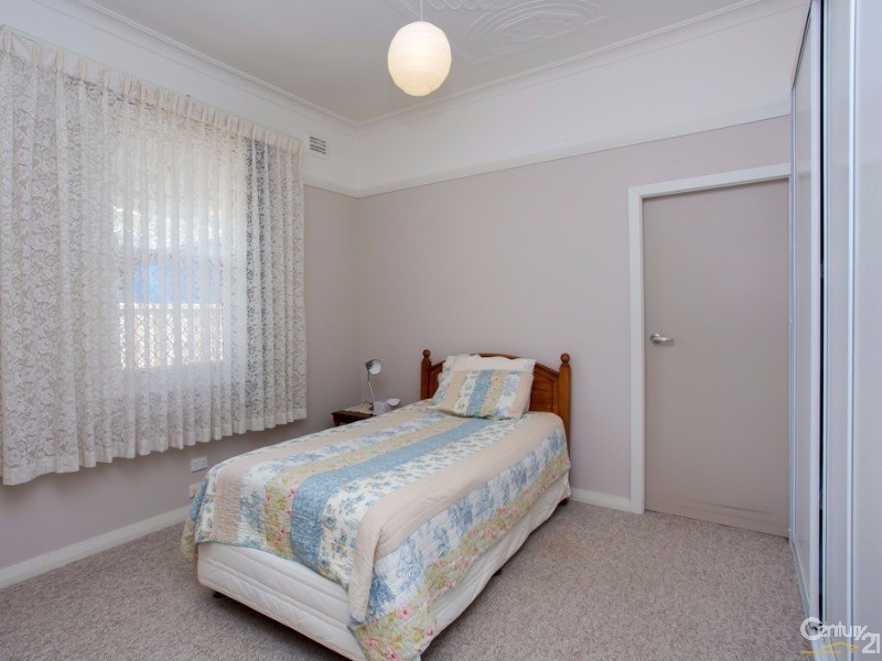 2 Queens Road, New Lambton NSW 2305