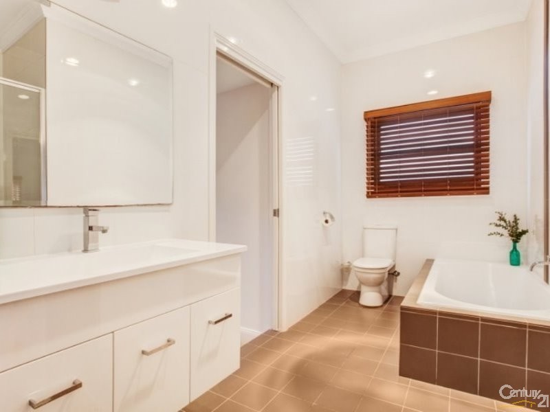 28 Gulliver Street, Hamilton NSW 2303