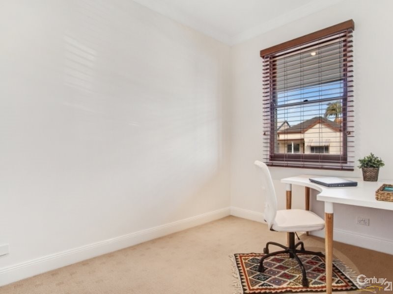 28 Gulliver Street, Hamilton NSW 2303