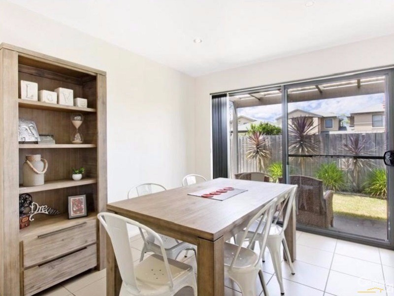 24/348 Pacific Highway, Belmont North NSW 2280