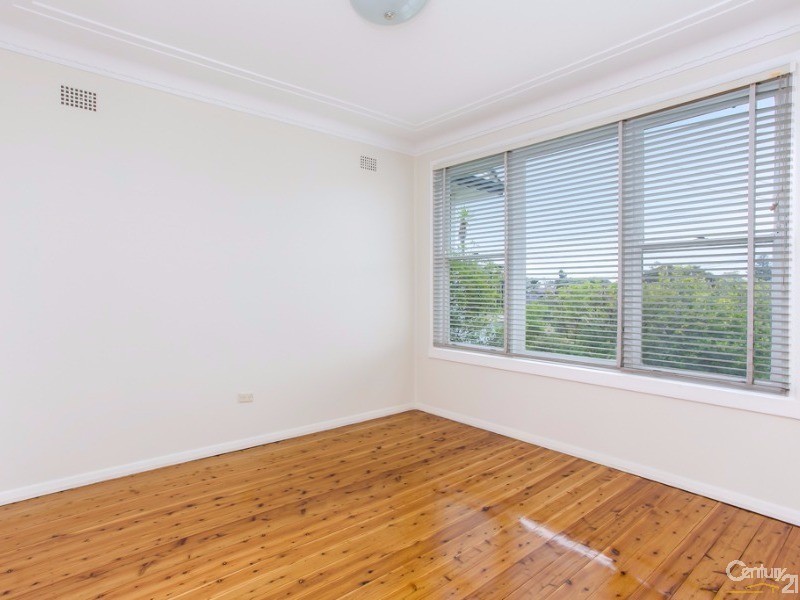 17 Valaud Crescent, Highfields NSW 2289